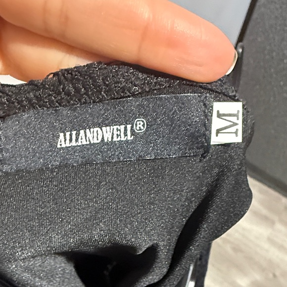 Chic Off-Shoulder Black Lace Midi Dress - Picture 2 of 5